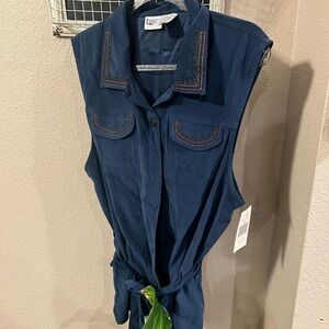 𝅺CAPACITY womens shirt